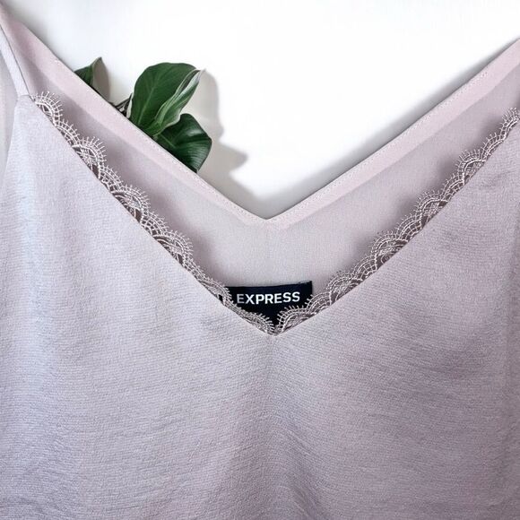 Express Downtown Cami with Lace Trim in Pale Pink - Picture 5 of 10